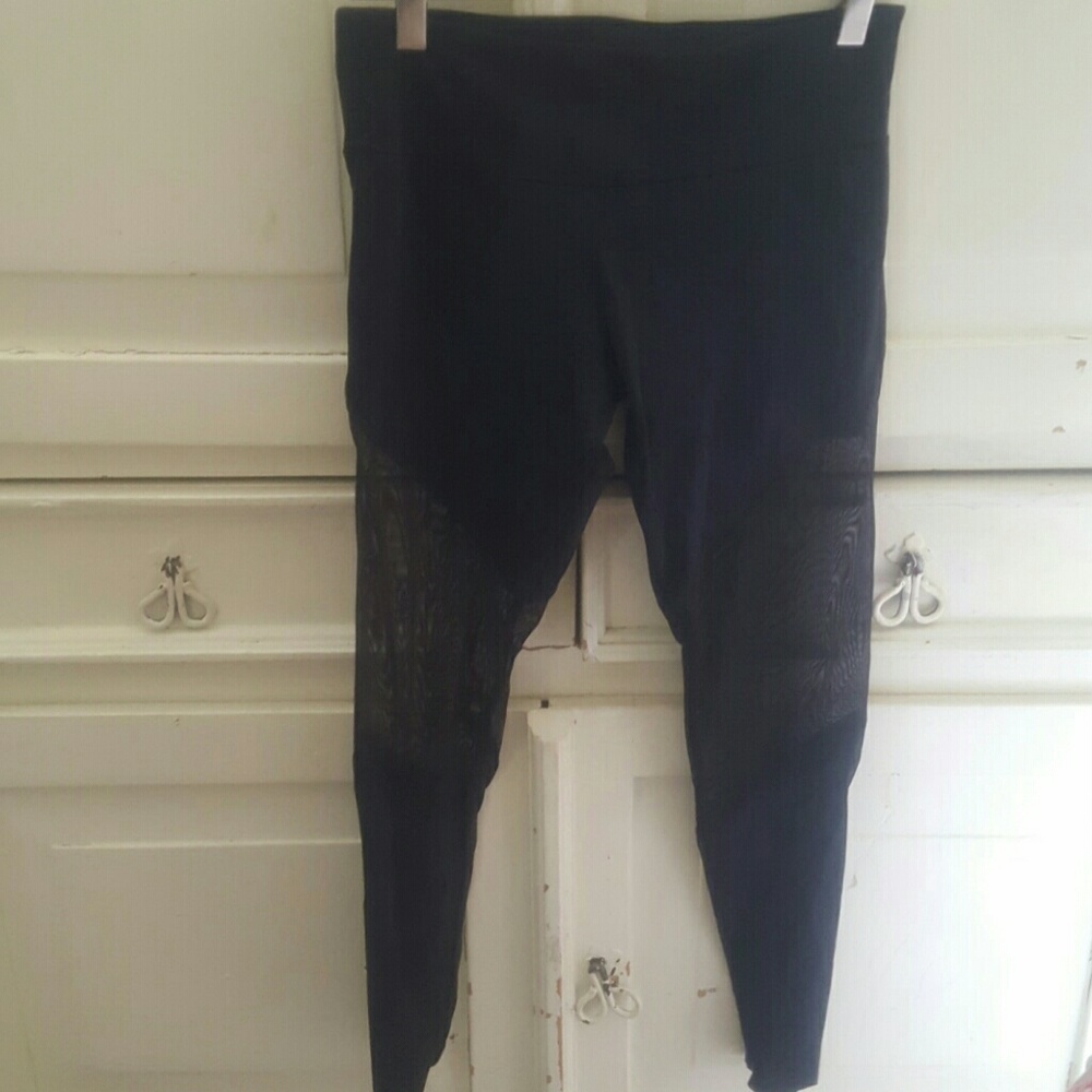 Onzie mesh leggings